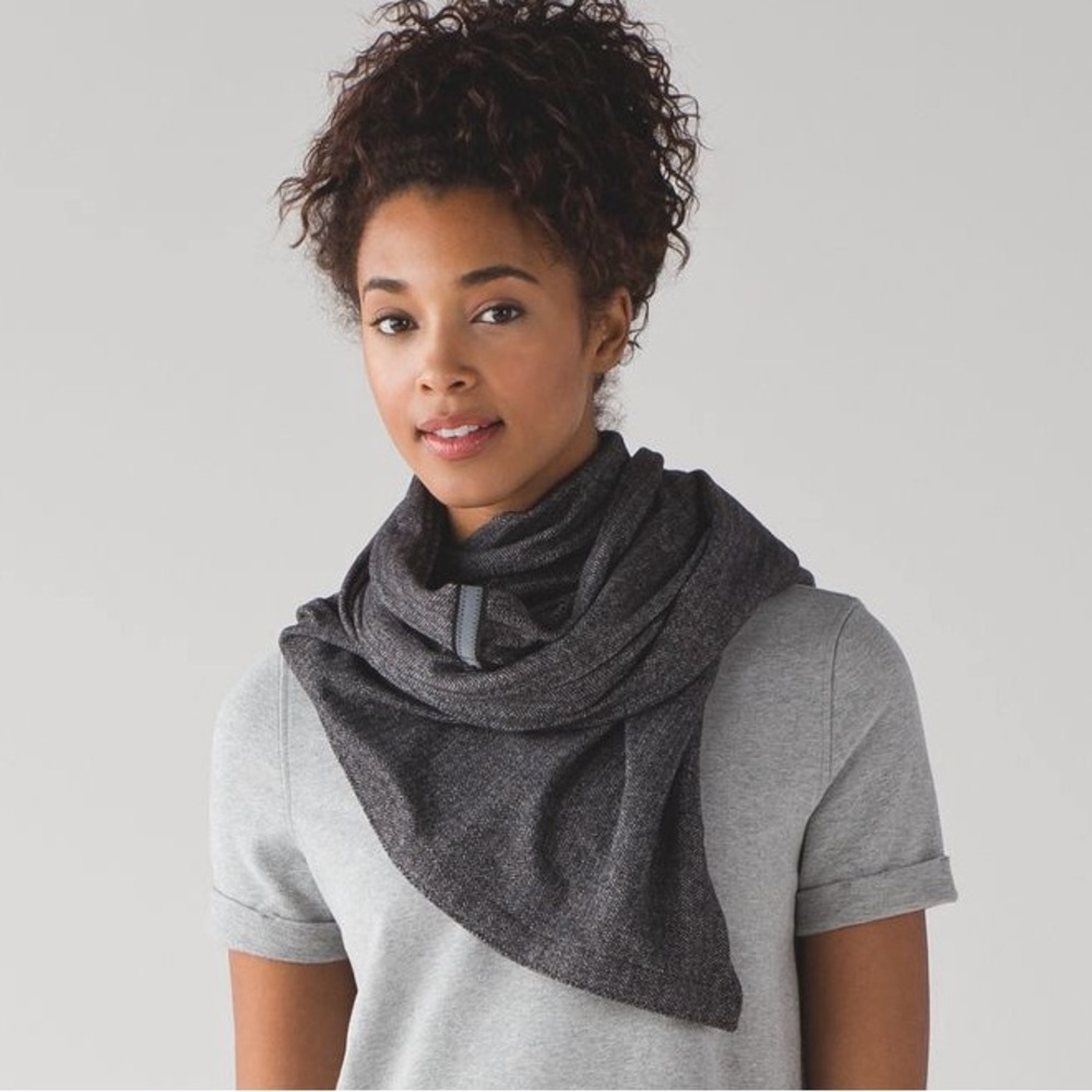 Lululemon Vinyasa Scarf